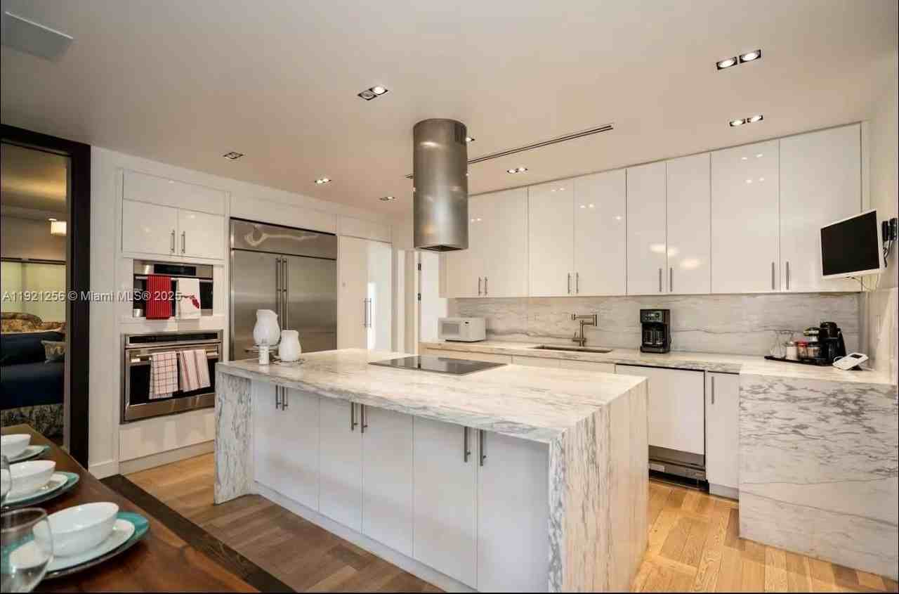 45 Sw 28th Rd #0 - Photo 4 of 24