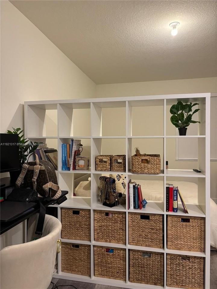 6502 Nw 105th Pl #0 - Photo 2 of 9