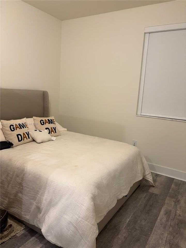 6502 Nw 105th Pl #0 - Photo 4 of 9