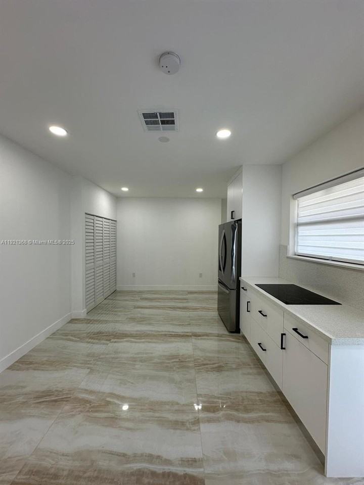 19823 Sw 119th Ct - Photo 6 of 36