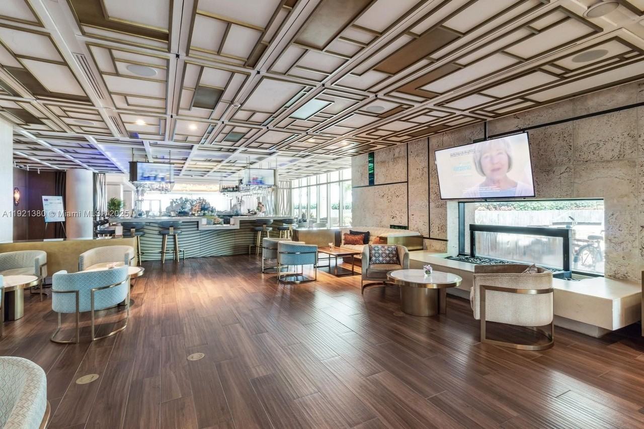 6801 Collins Ave #320 - Photo 3 of 20