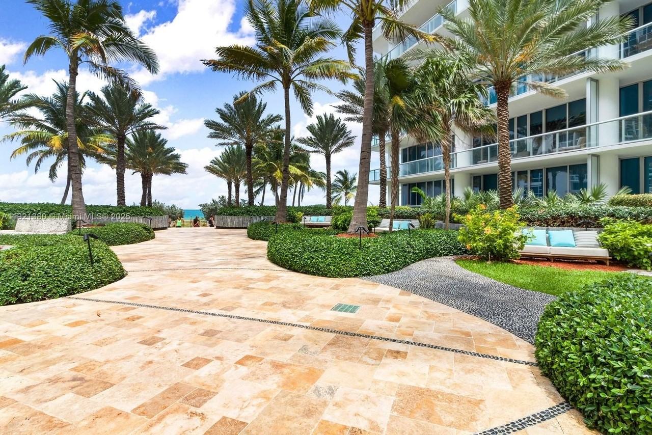 6801 Collins Ave #320 - Photo 6 of 20