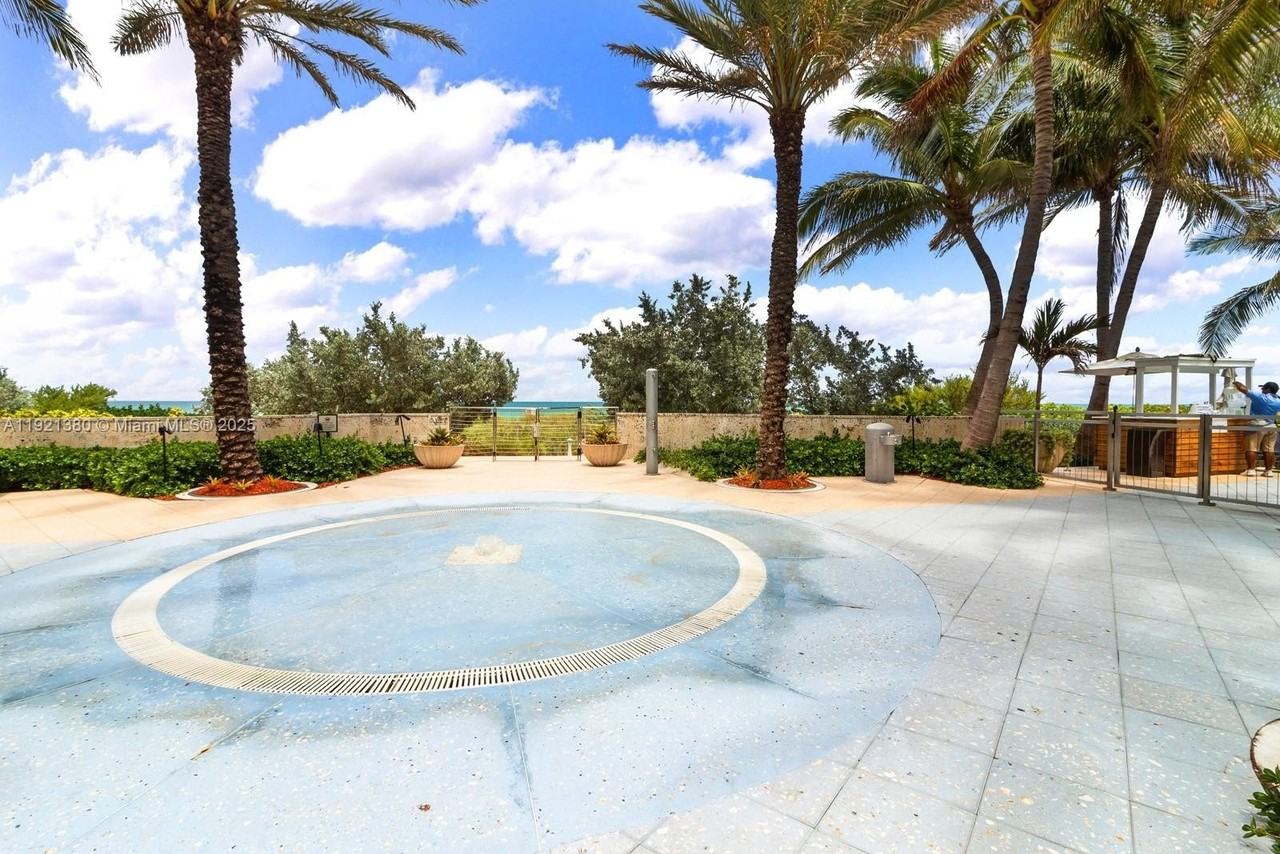 6801 Collins Ave #320 - Photo 7 of 20