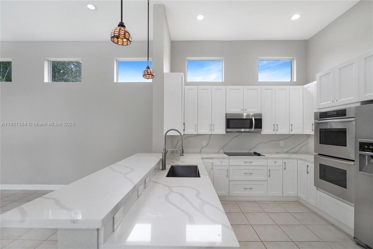 6713 Nw 127th Ter #1 - Photo 7 of 15