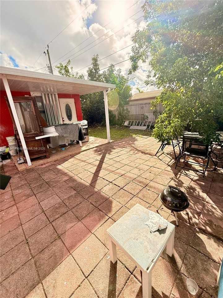 7666 Lasalle Blvd - Photo 6 of 18