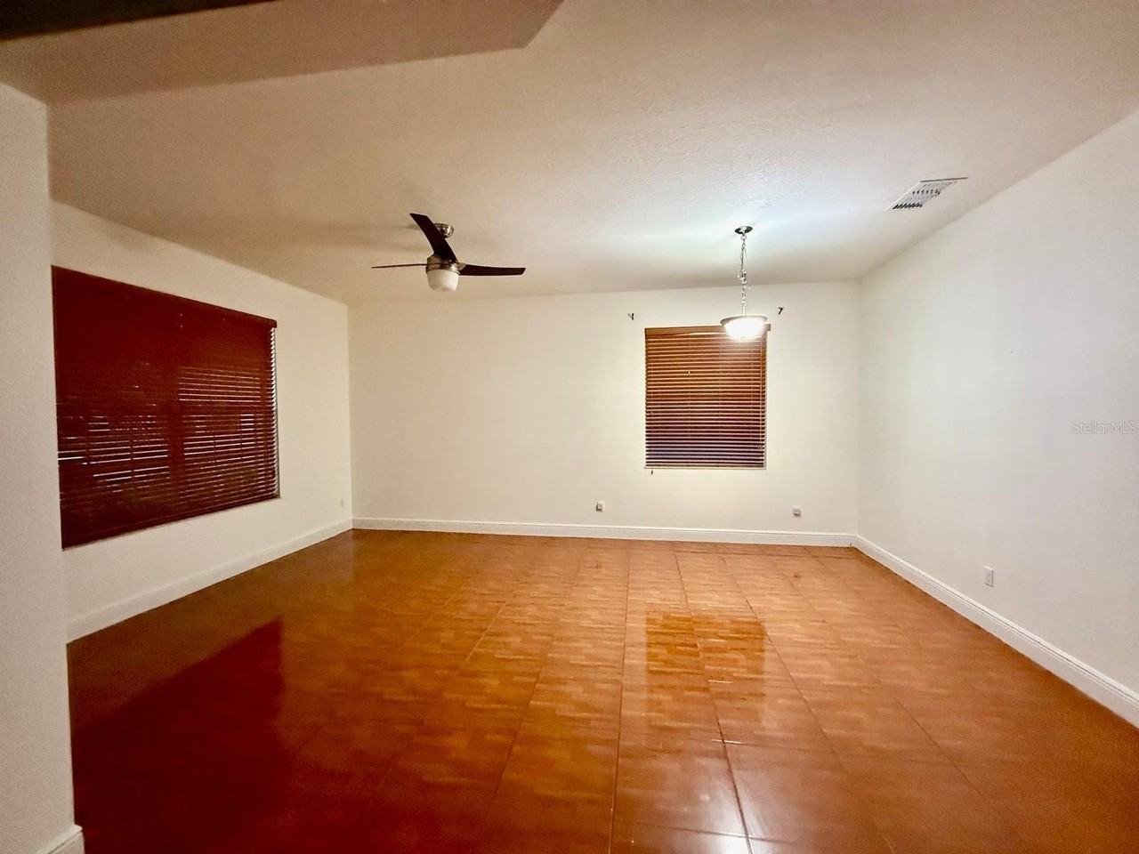 2716 Randal Way - Photo 5 of 15