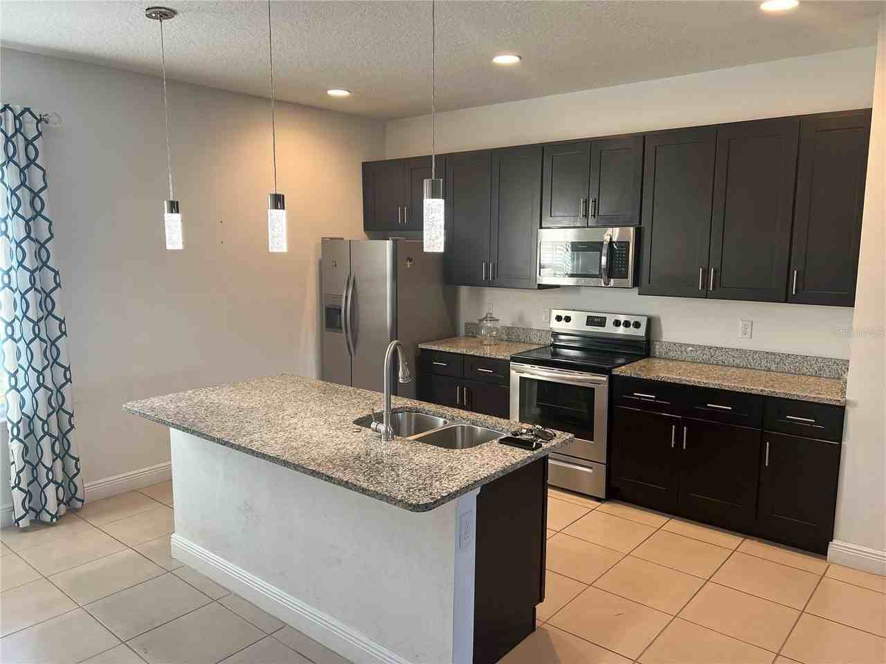 312 Clearwater Ln - Photo 2 of 7