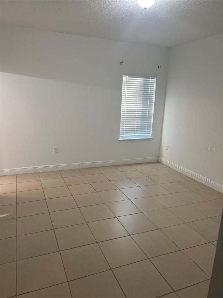 312 Clearwater Ln - Photo 4 of 7