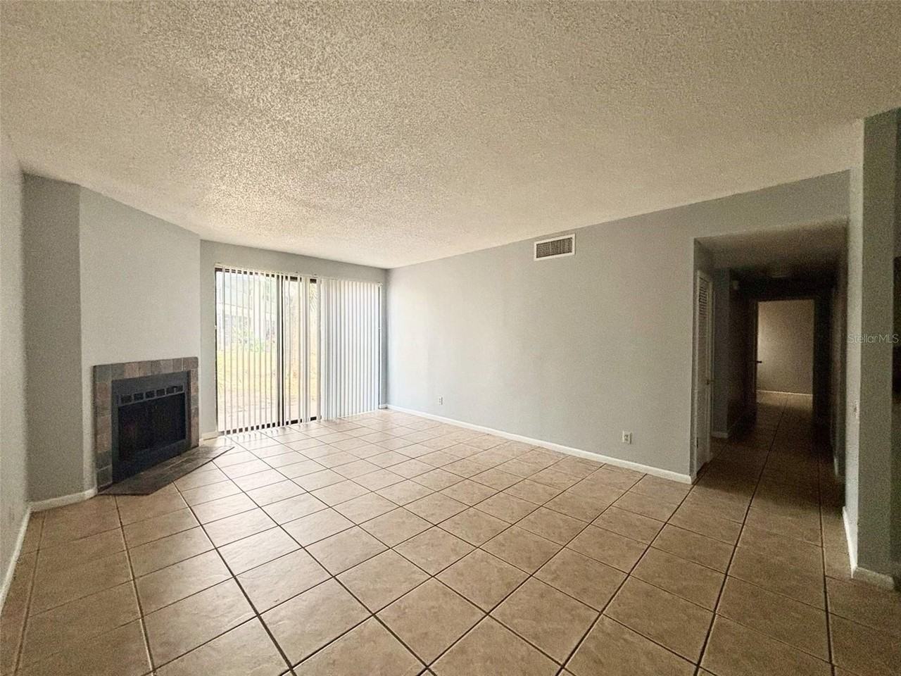 2040 San Marcos Dr Se #103 - Photo 2 of 18