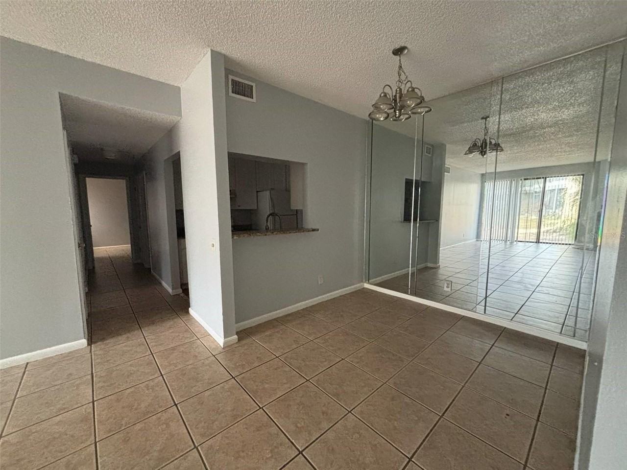 2040 San Marcos Dr Se #103 - Photo 5 of 18
