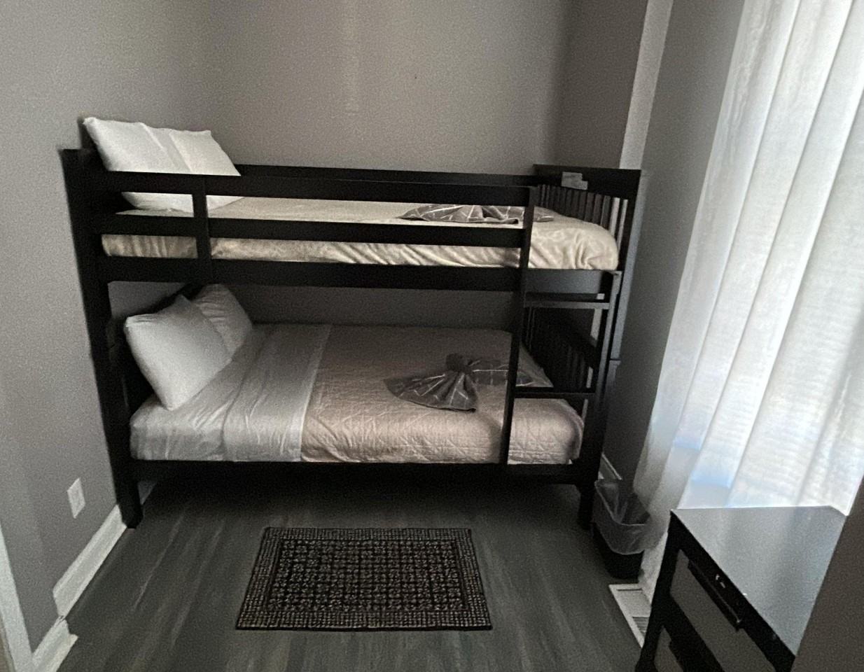 W Chicago Ave - Photo 4 of 5