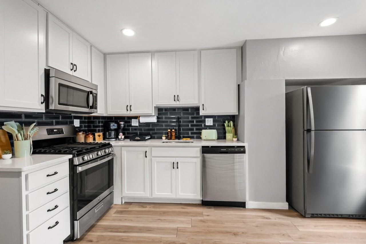 Duncan St - Photo 3 of 12