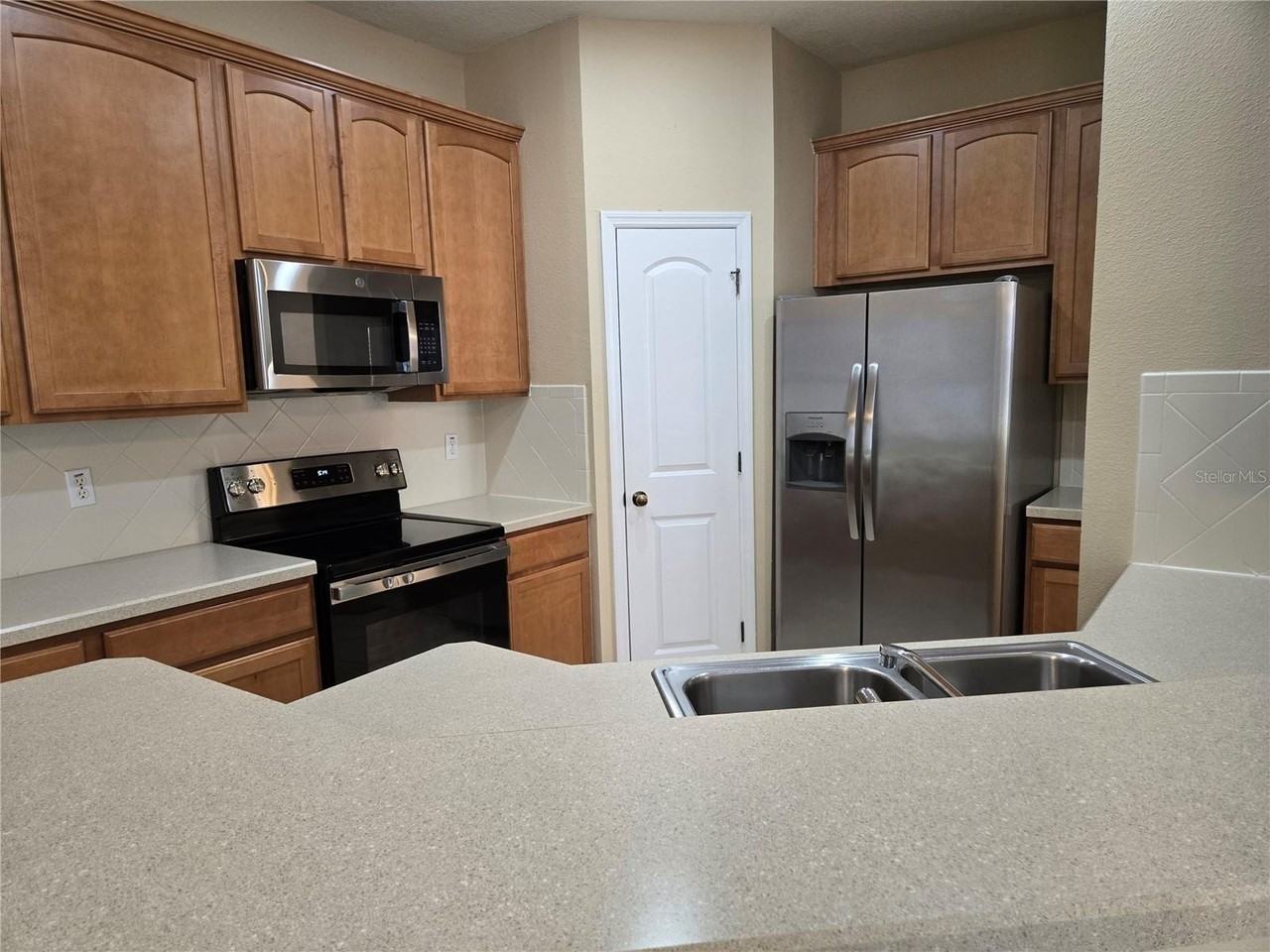 6752 Eagle Feather Dr - Photo 4 of 25