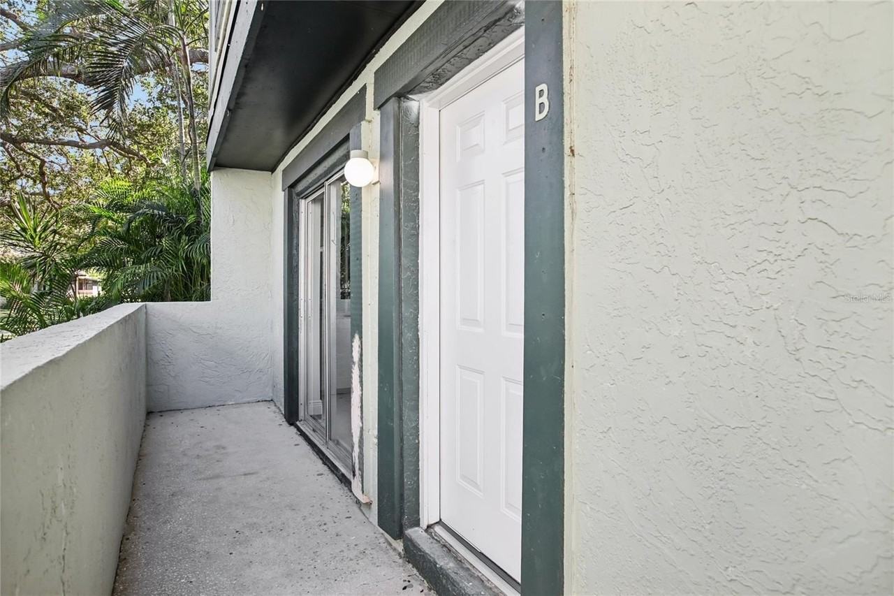 2906 Lichen Ln #B - Photo 4 of 35