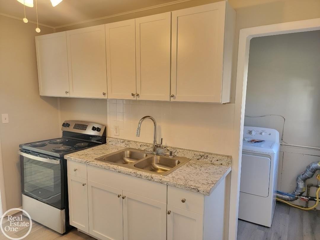 13415 Sherman Ave - Photo 4 of 14