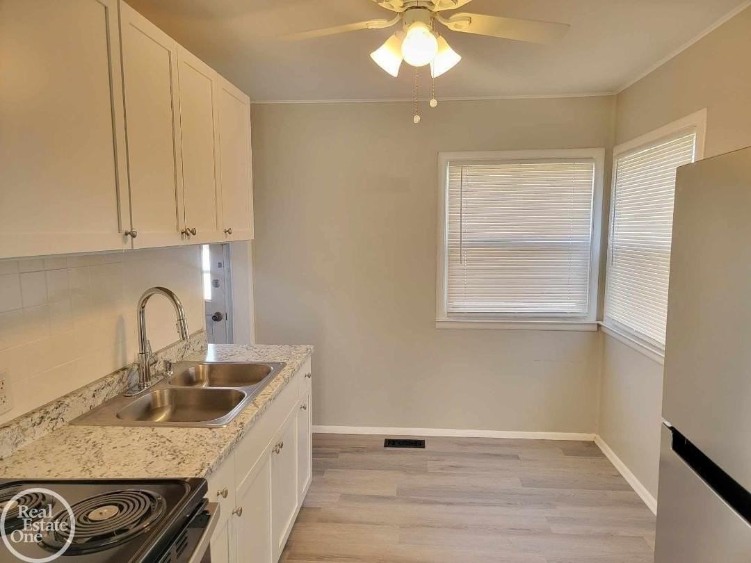 13415 Sherman Ave - Photo 7 of 14