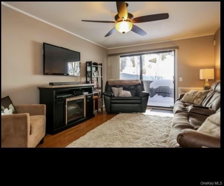 21 Hillside Ter Apt C #C - Photo 3 of 18