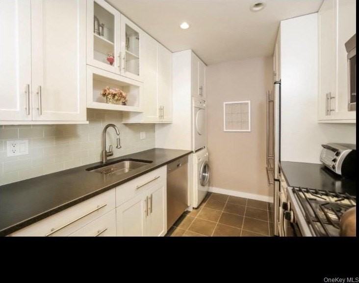 21 Hillside Ter Apt C #C - Photo 5 of 18