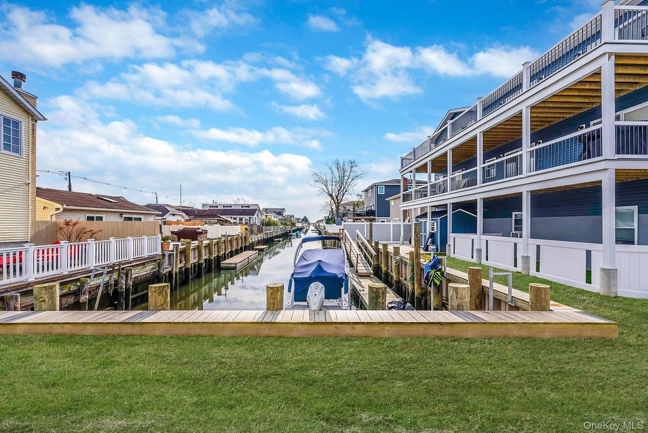 449 Nassau Avenue - Photo 6 of 50