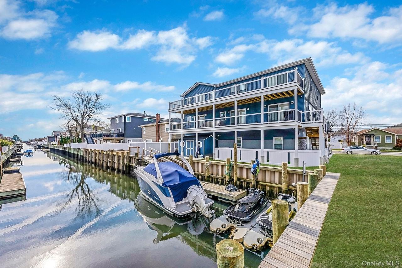 449 Nassau Avenue - Photo 7 of 50