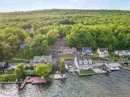 featured image of 99 Lake Shore Road