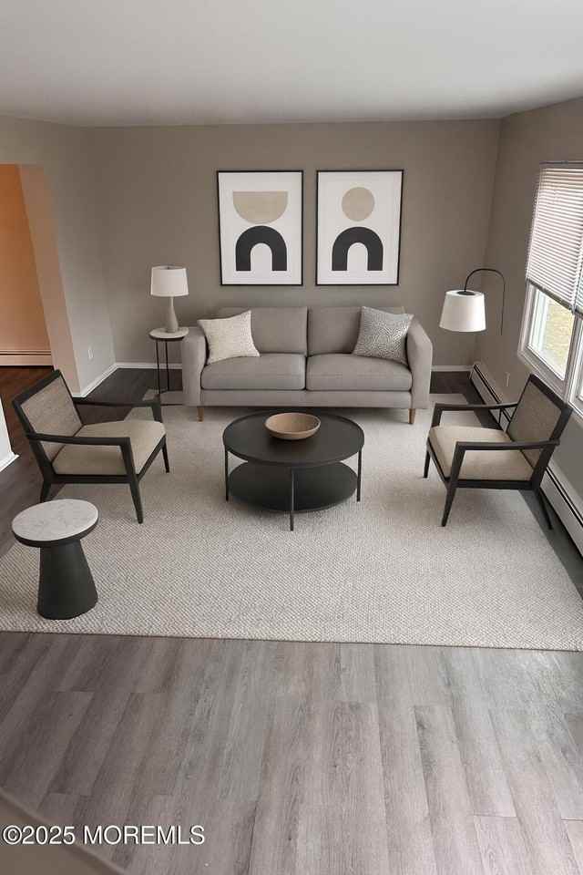 512 Roosevelt Ave - Photo 3 of 10