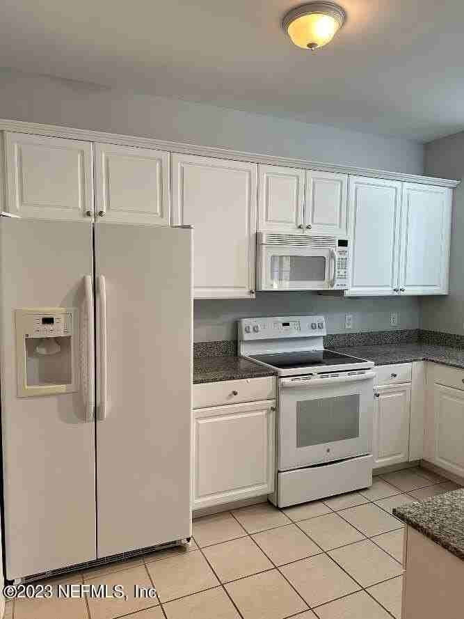 155 Legendary Drive #207 - Photo 3 of 17