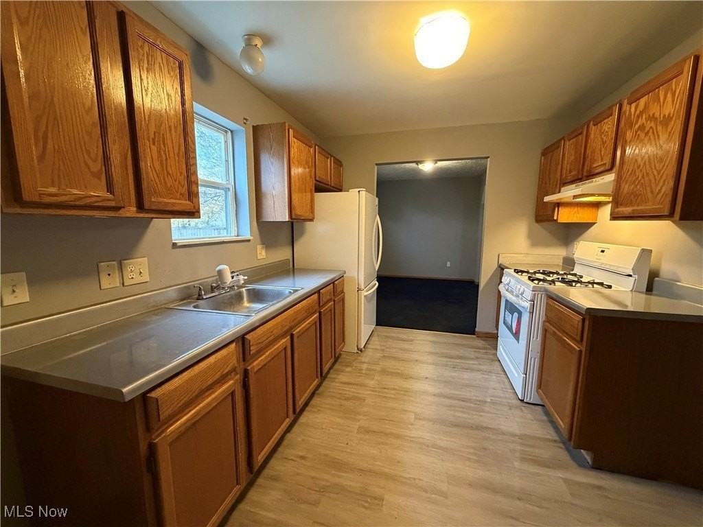 4154 E 95th St - Photo 2 of 12