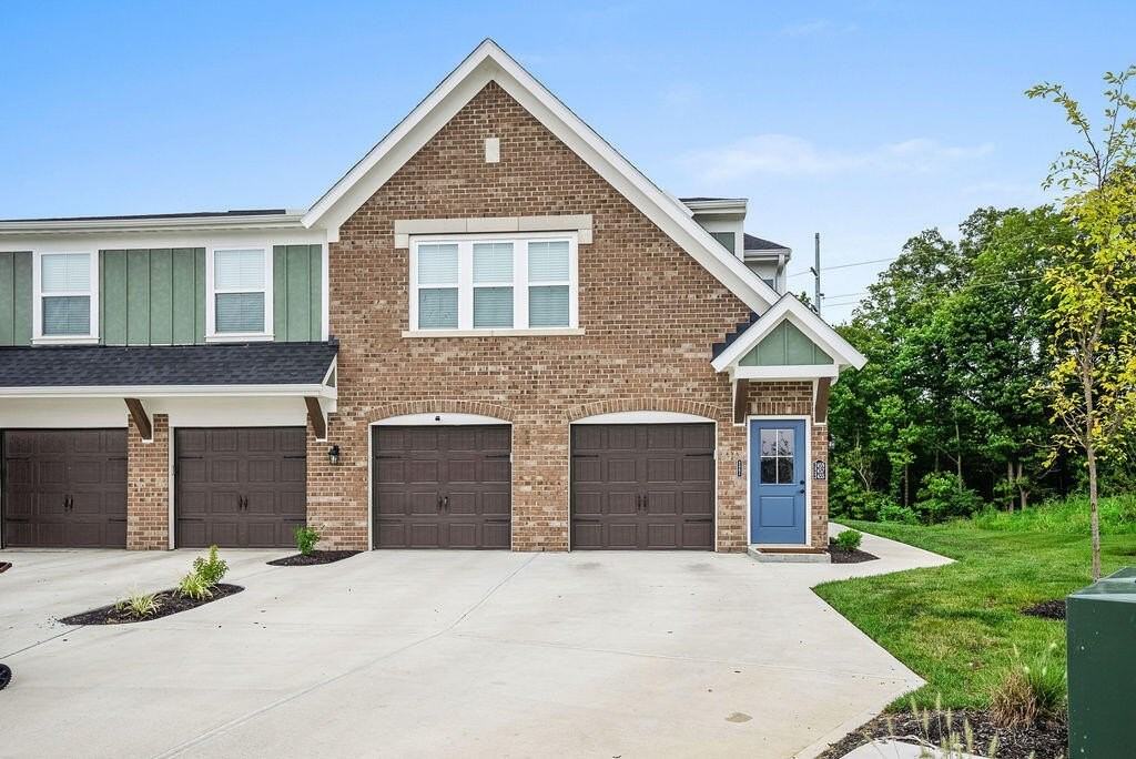 2459 Bella Rdg - Photo 2 of 40