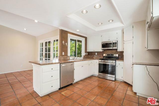 17141 Nevette Ct - Photo 5 of 8