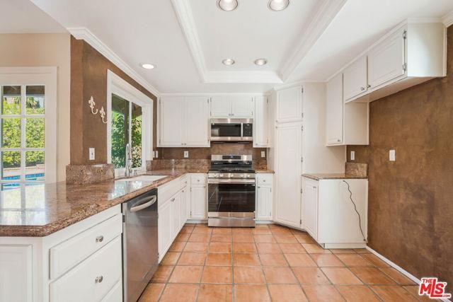 17141 Nevette Ct - Photo 6 of 8