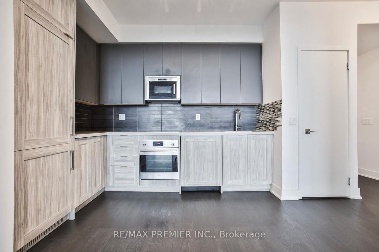 Jane St & Hwy 7 - Photo 2 of 17