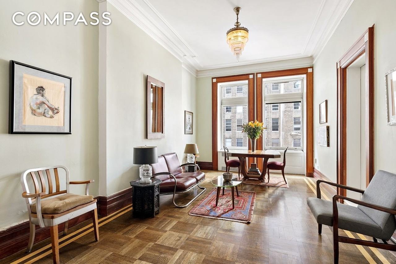 284 5th Ave #5F - Photo 3 of 18