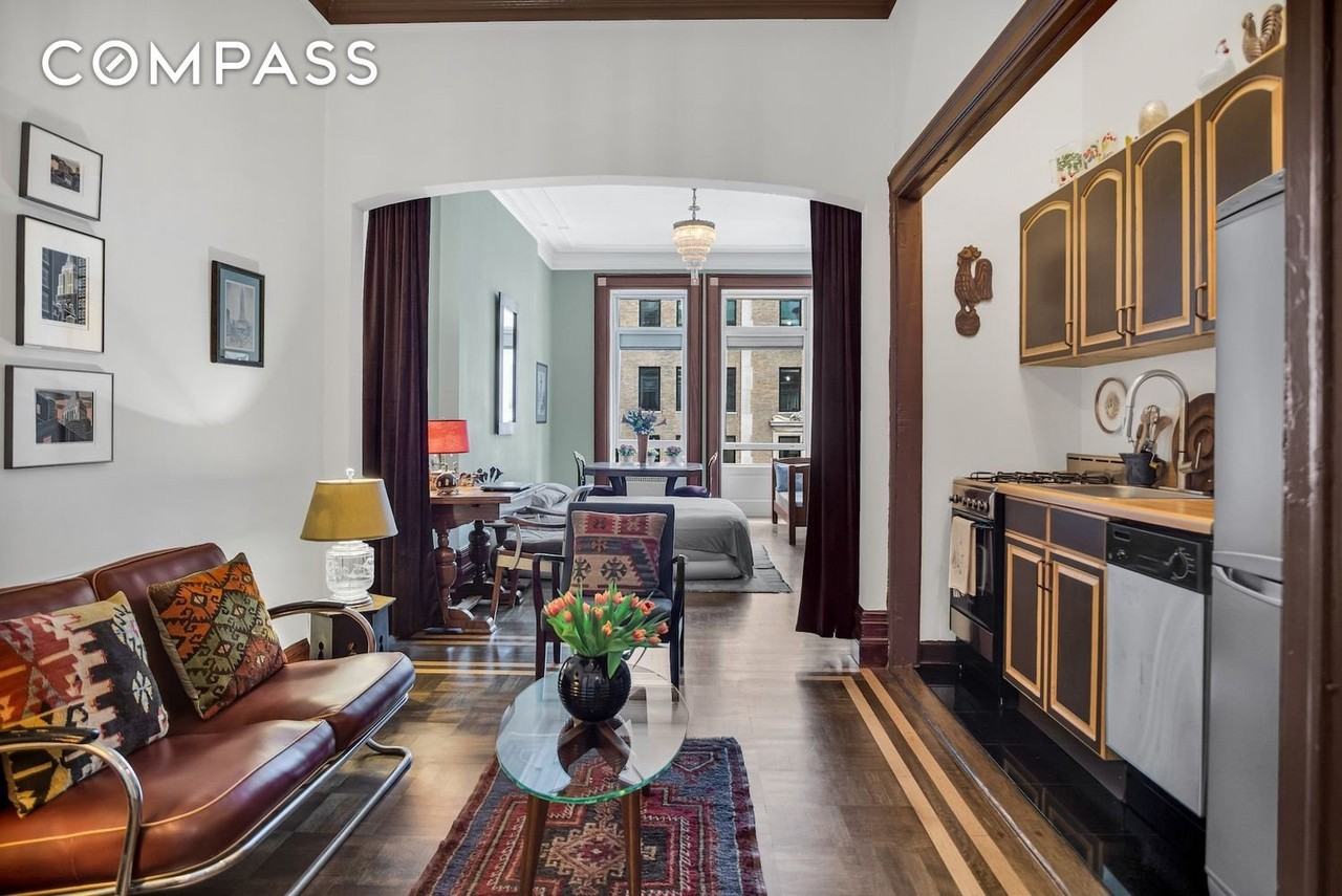 284 5th Ave #5F - Photo 5 of 18