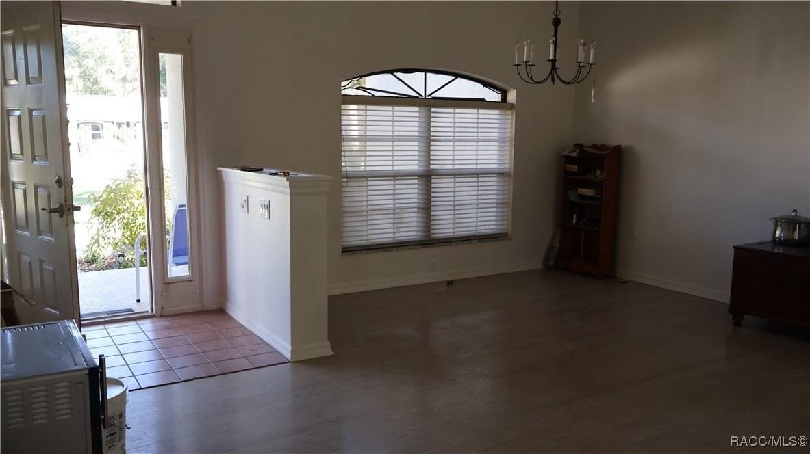 3150 E Sweet Meadow Ct - Photo 6 of 18