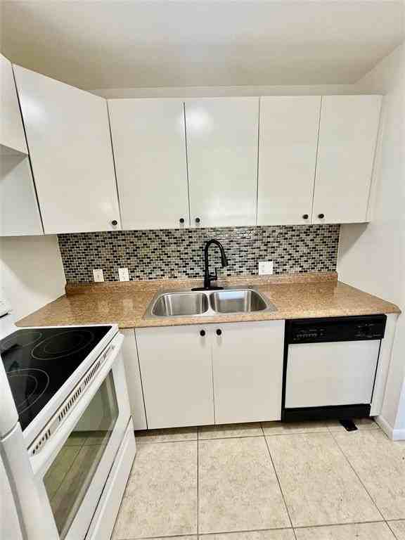 129 East New England Boulevard #129 - Photo 4 of 26