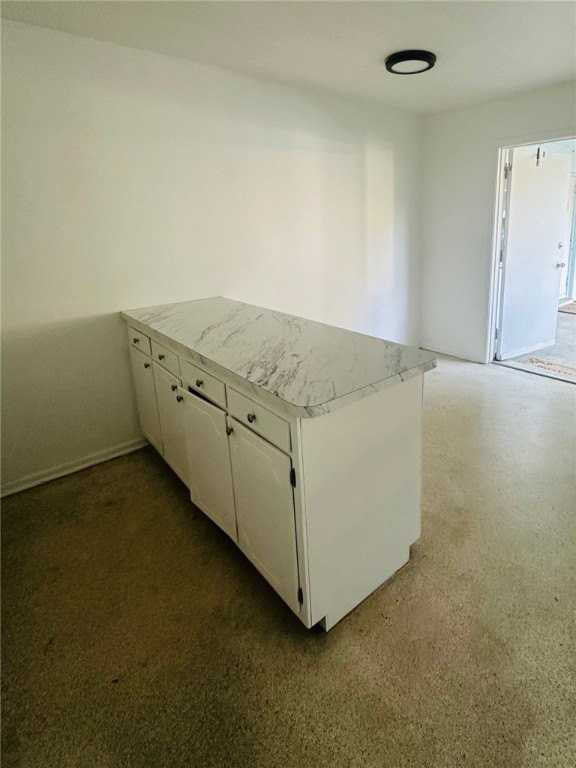 706 19th St Apt 3 #3 - Photo 5 of 9