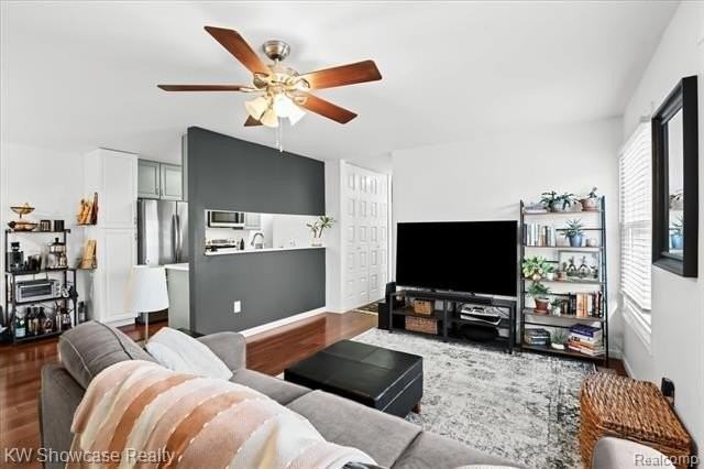 2612 Wildwood Ct - Photo 3 of 24