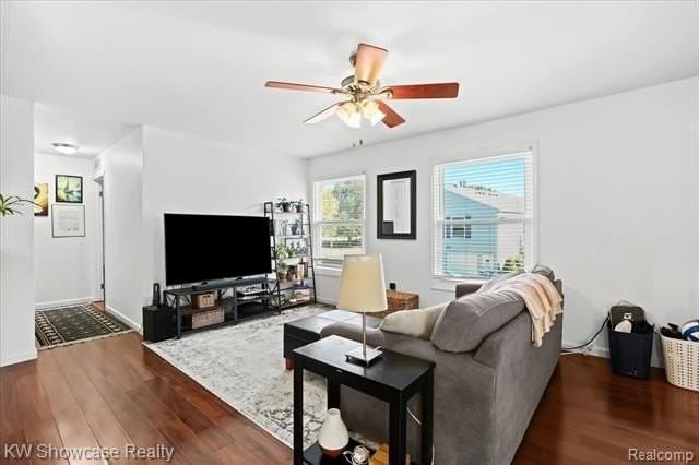 2612 Wildwood Ct - Photo 4 of 24