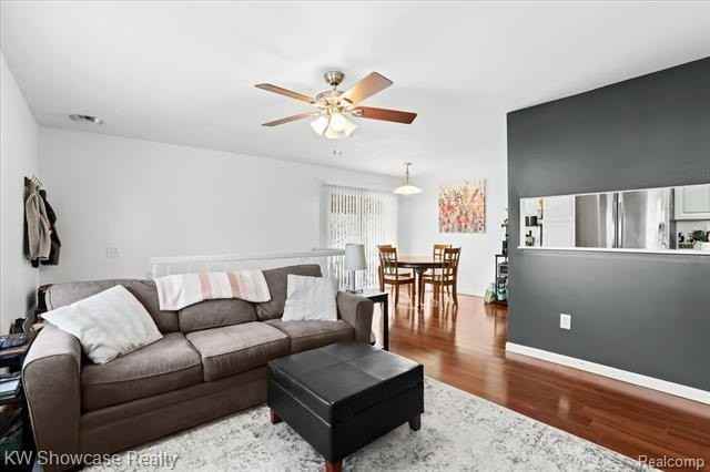 2612 Wildwood Ct - Photo 6 of 24