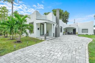 727 S Fernwood Drive S - Photo 1 of 1