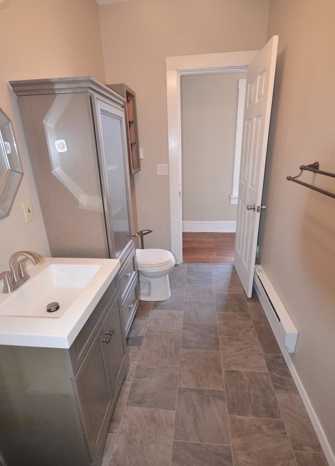 301 N Franklin St #8