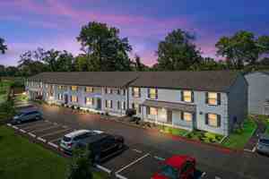 featured image of 2713 Center St #B