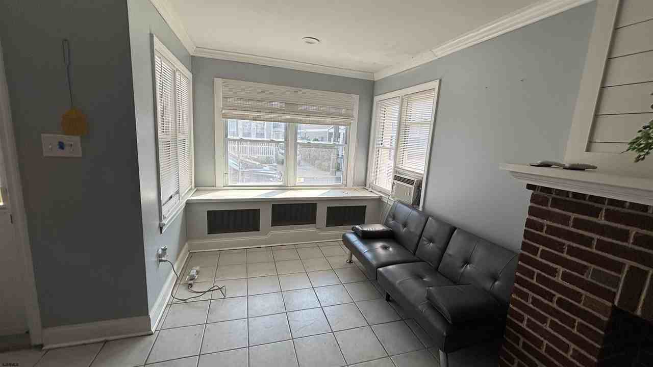 14 N Marion Ave - Photo 5 of 16