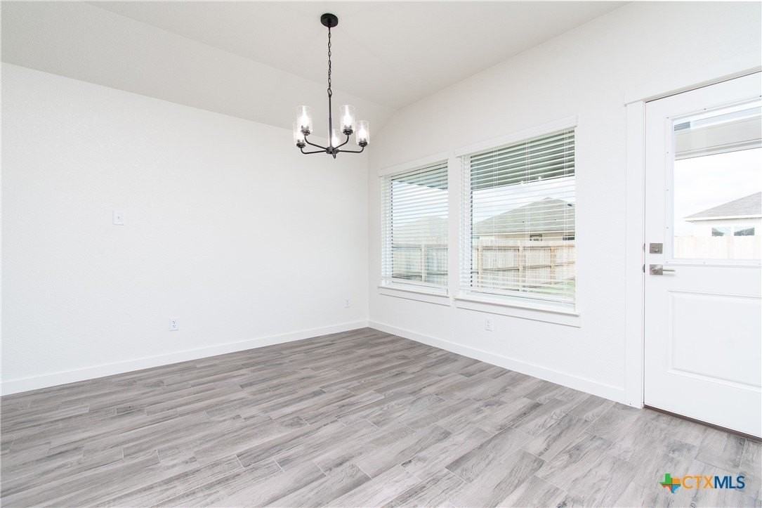 1418 Cedar River Ln - Photo 4 of 9