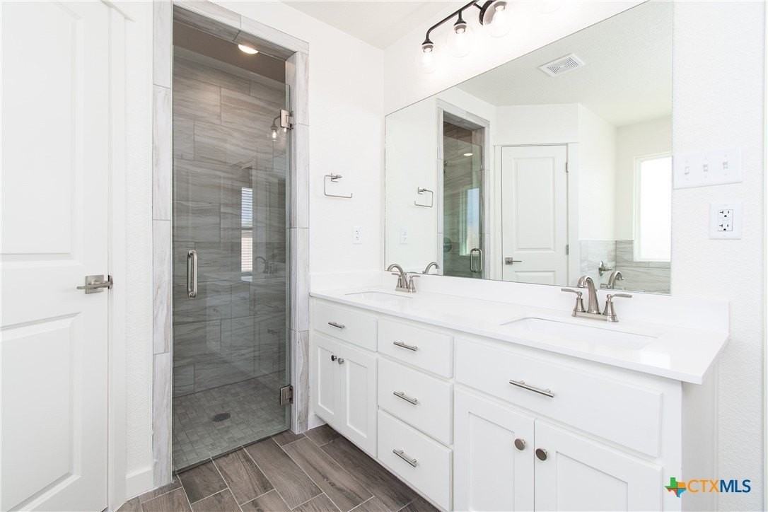 1418 Cedar River Ln - Photo 6 of 9