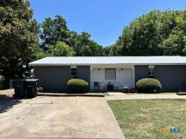 featured image of 1409 Calle Nogal