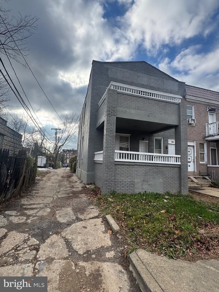 5000 Litchfield Ave #1 - Photo 2 of 16