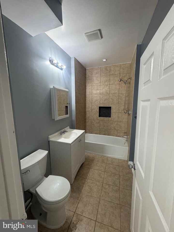 5000 Litchfield Ave #1 - Photo 4 of 16