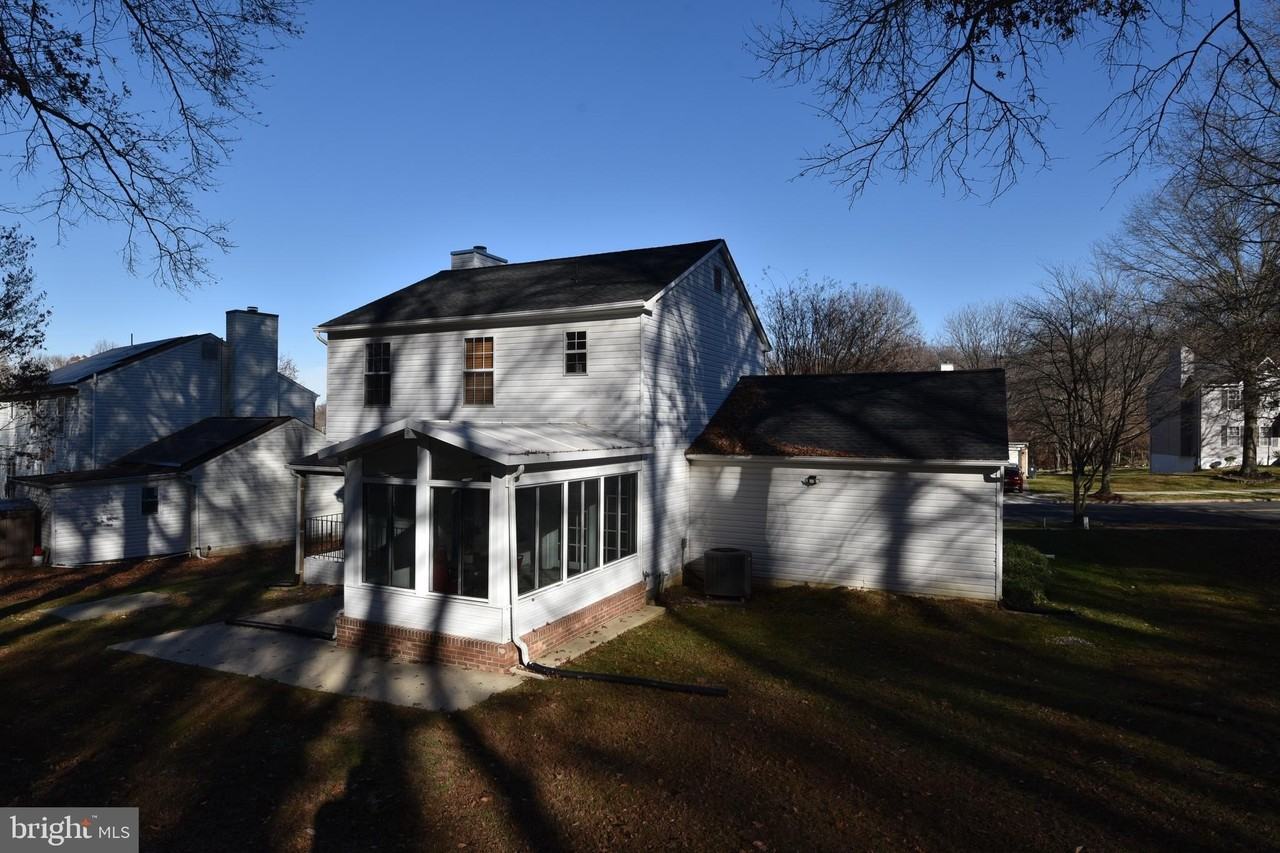 6707 Cherryfield Road - Photo 7 of 34